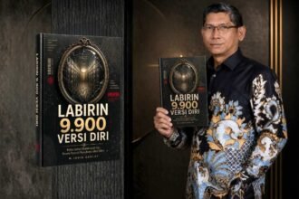 Labirin 9.900 Versi Diri